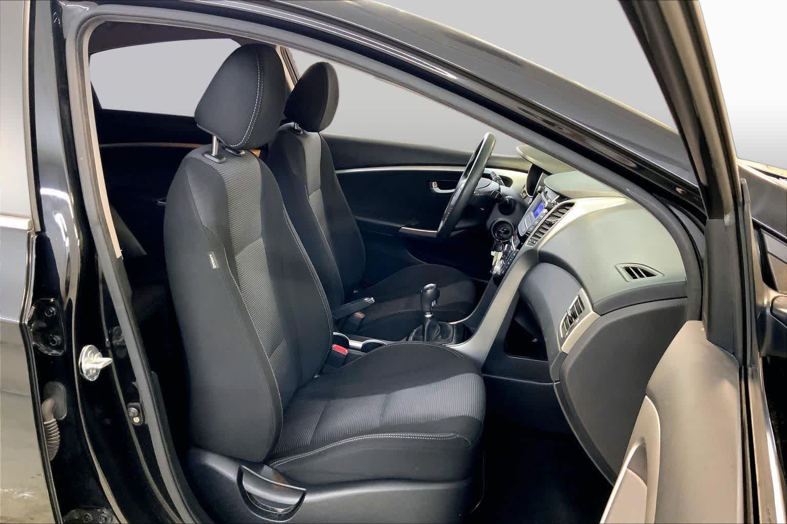 Used 2014 Black Noir Pearl Hyundai  image 8