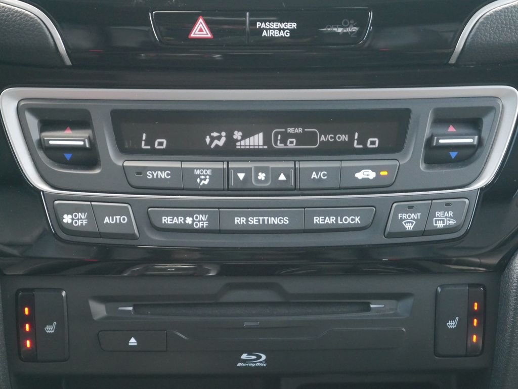 Used 2022 White Honda Touring image 26