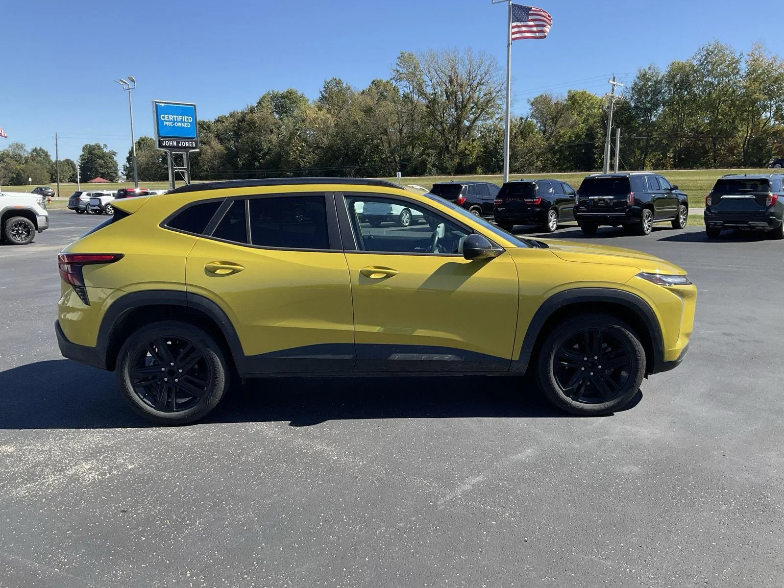 Used 2024 Nitro Yellow Metallic Chevrolet ACTIV image 5