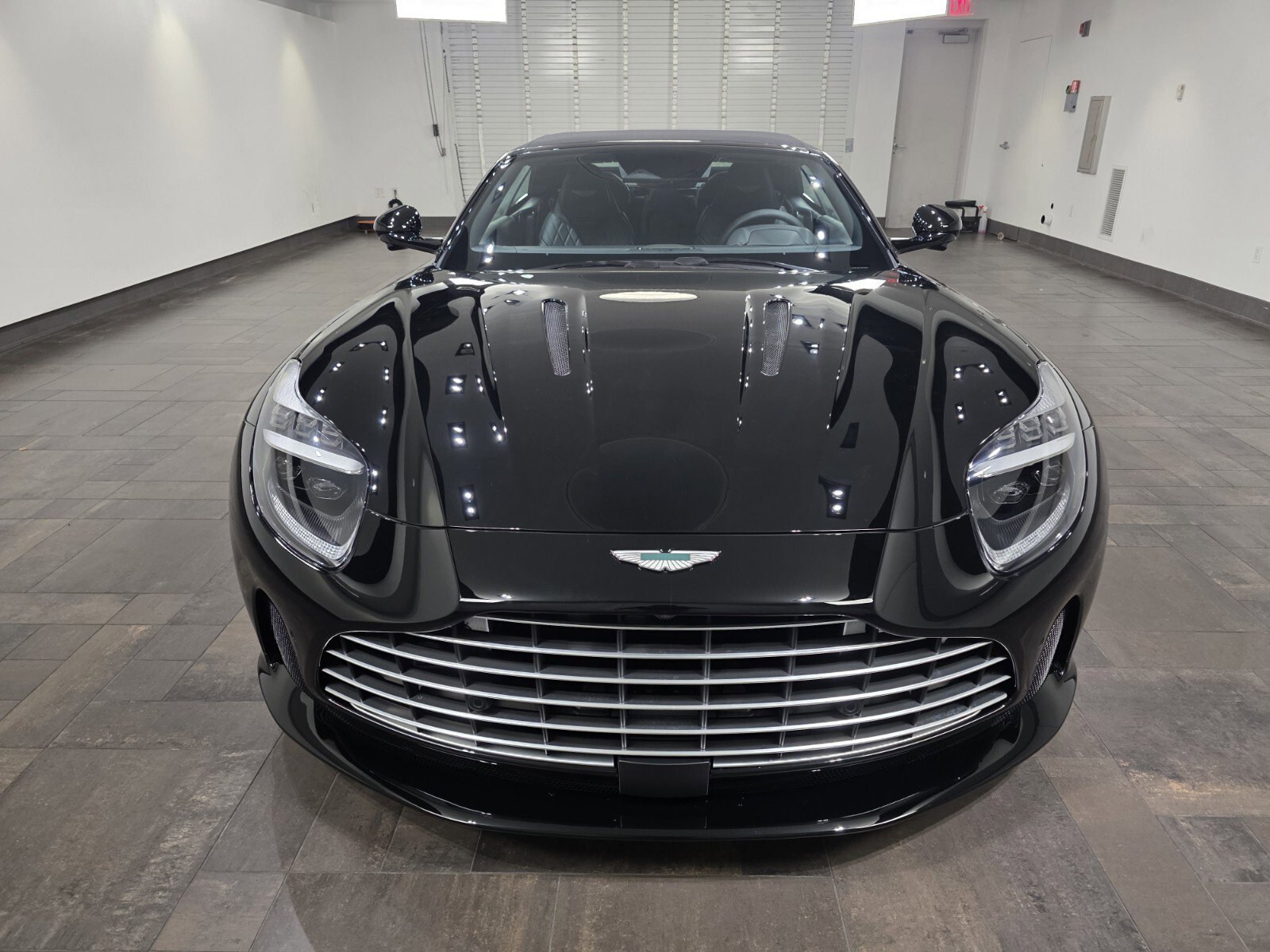 2026 Aston Martin DB12 Base - Photo 28