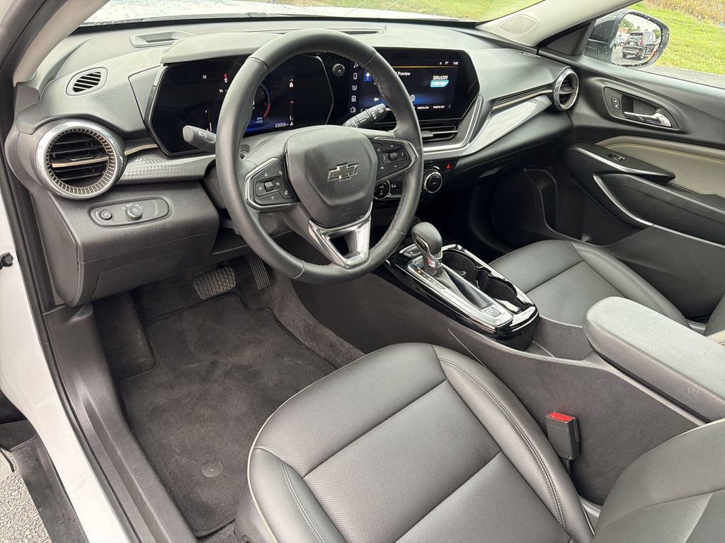 2025 Chevrolet Trax Activ - Photo 10