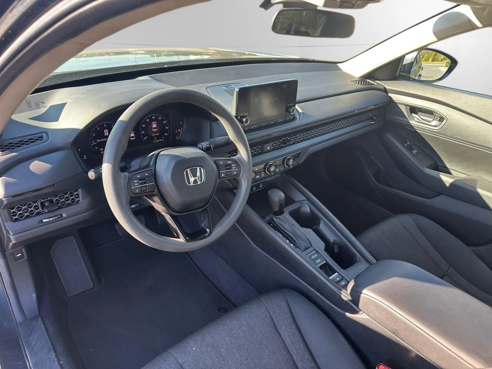 Used 2024 Platinum White Pearl Honda LX image 11