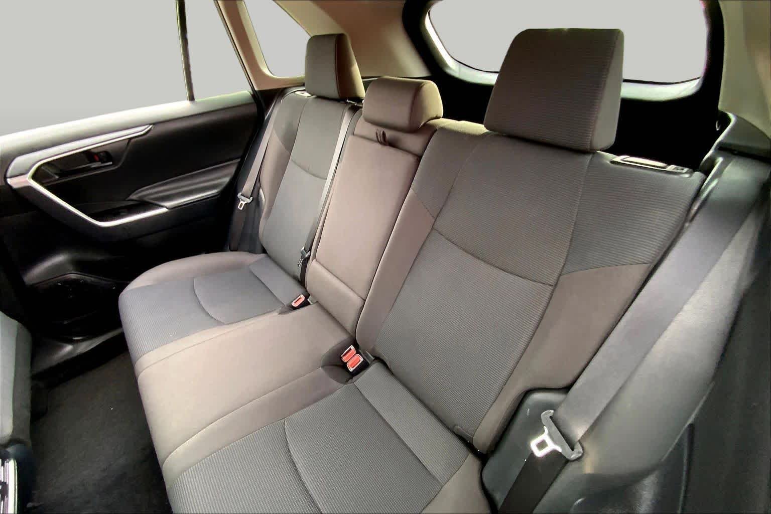 Used 2025 Silver Sky Metallic Toyota LE image 20