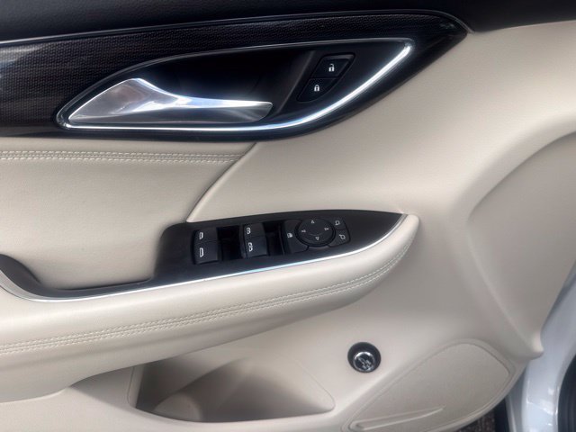 Used 2022 SUMMIT WHITE Buick Preferred image 10