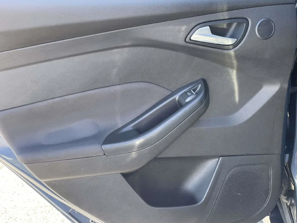 Used 2018 Blue Ford ST image 20