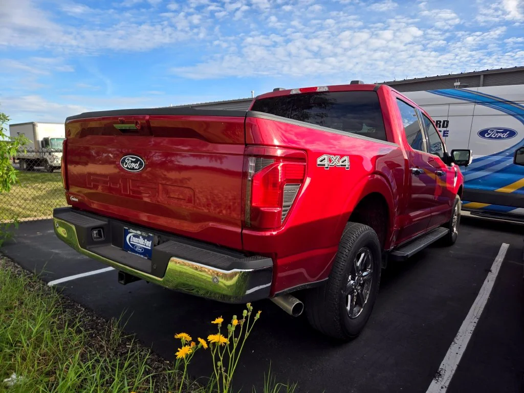 Used 2024 Rapid Red Metallic Tinted Clearcoat Ford XLT image 7