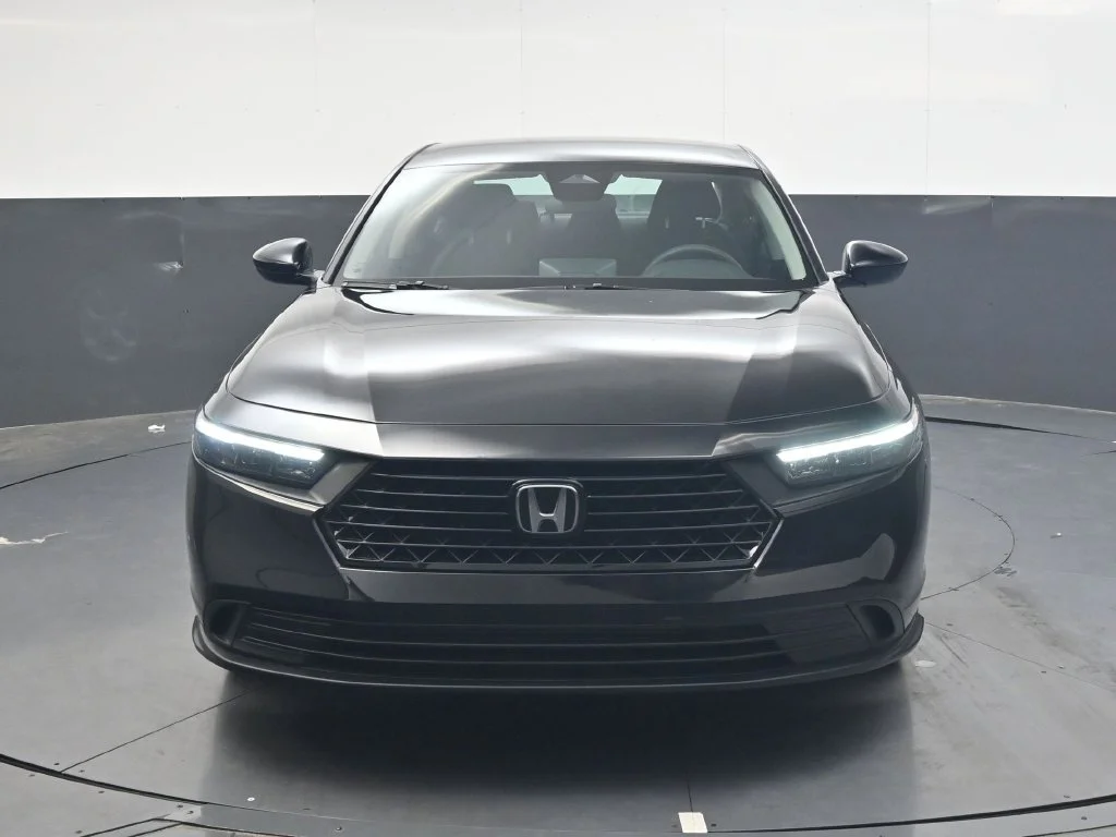 Used 2025  Honda LX image 9
