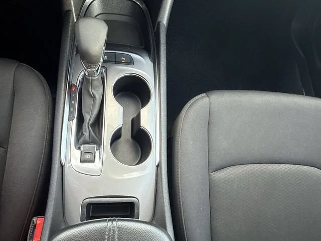 Used 2024 Summit White Chevrolet 1LT image 11