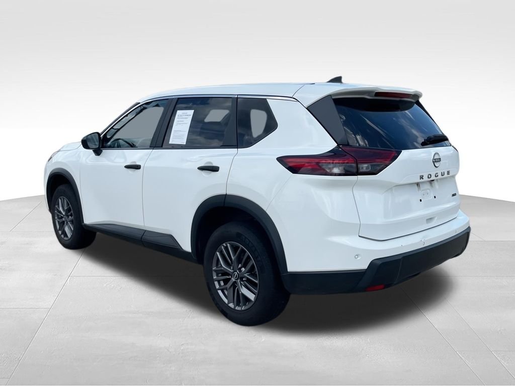 Used 2024 White Nissan S image 6
