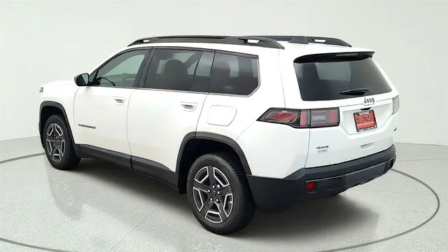 New 2026 Bright White Clear-Coat Exterior Paint Jeep Laredo image 9