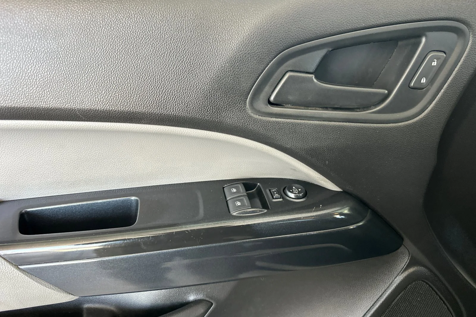 Used 2018 Summit White Chevrolet 2WD Work Truck image 11