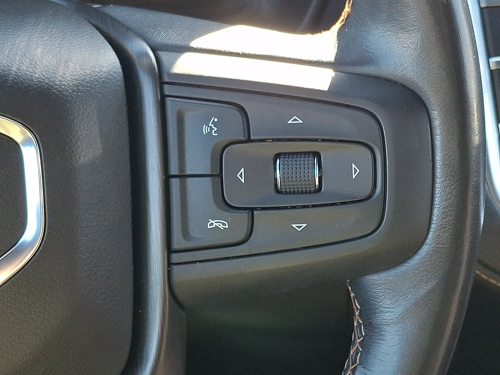 2021 GMC Yukon XL AT4 - Photo 27