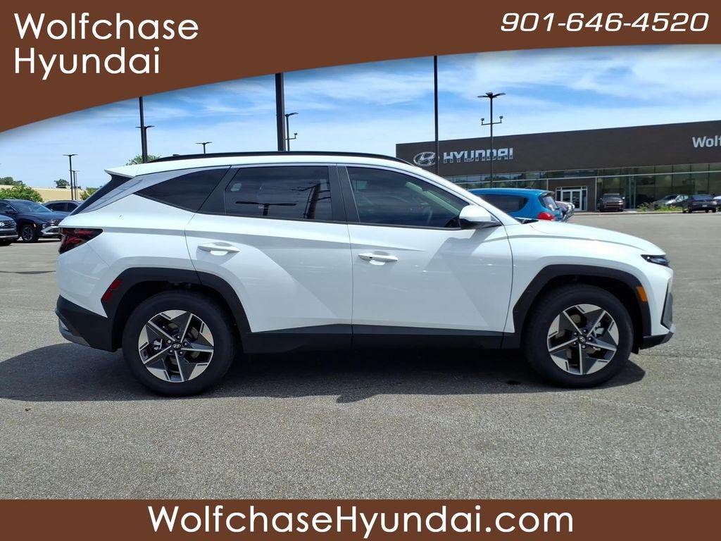 New 2026 White Hyundai SEL FWD image 6