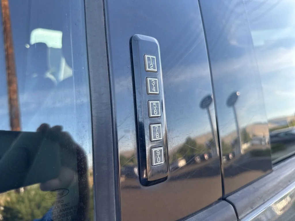 Used 2019 Magnetic Metallic Ford XLT image 9