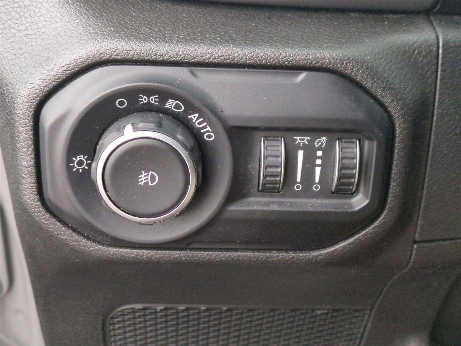 Used 2021 Granite Crystal Metallic Clearcoat Jeep Unlimited Sport S image 23