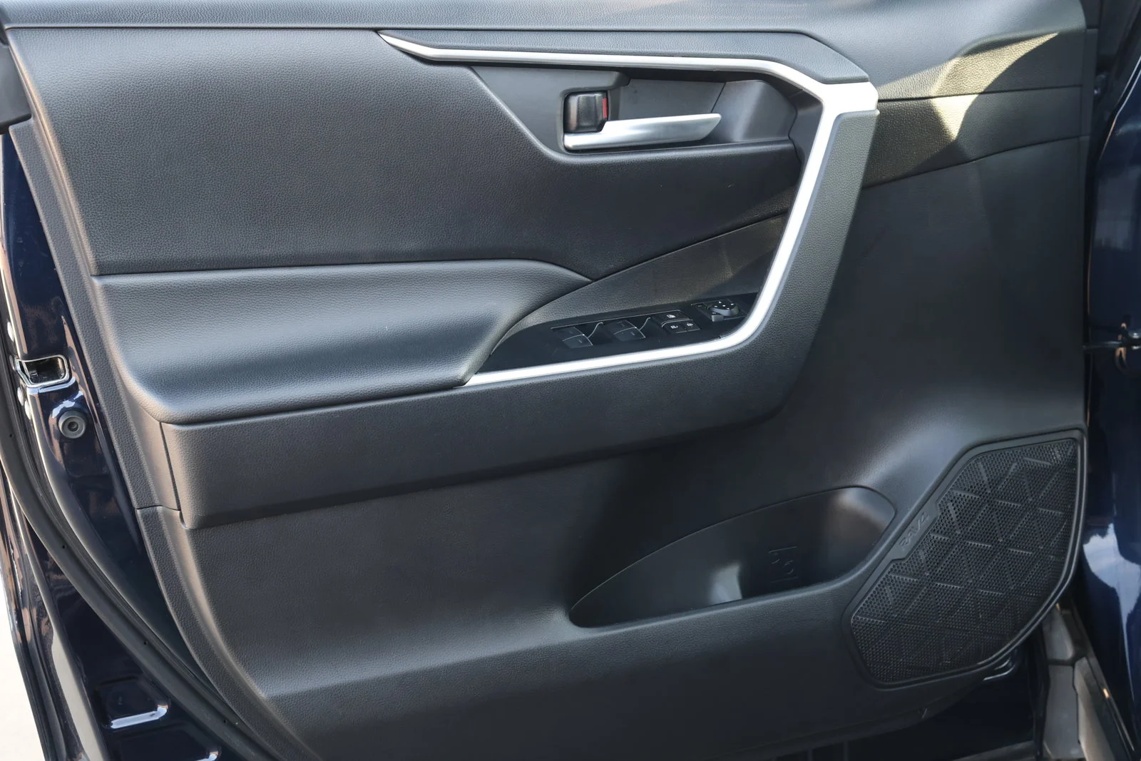 Used 2025 Blue Toyota XLE image 25