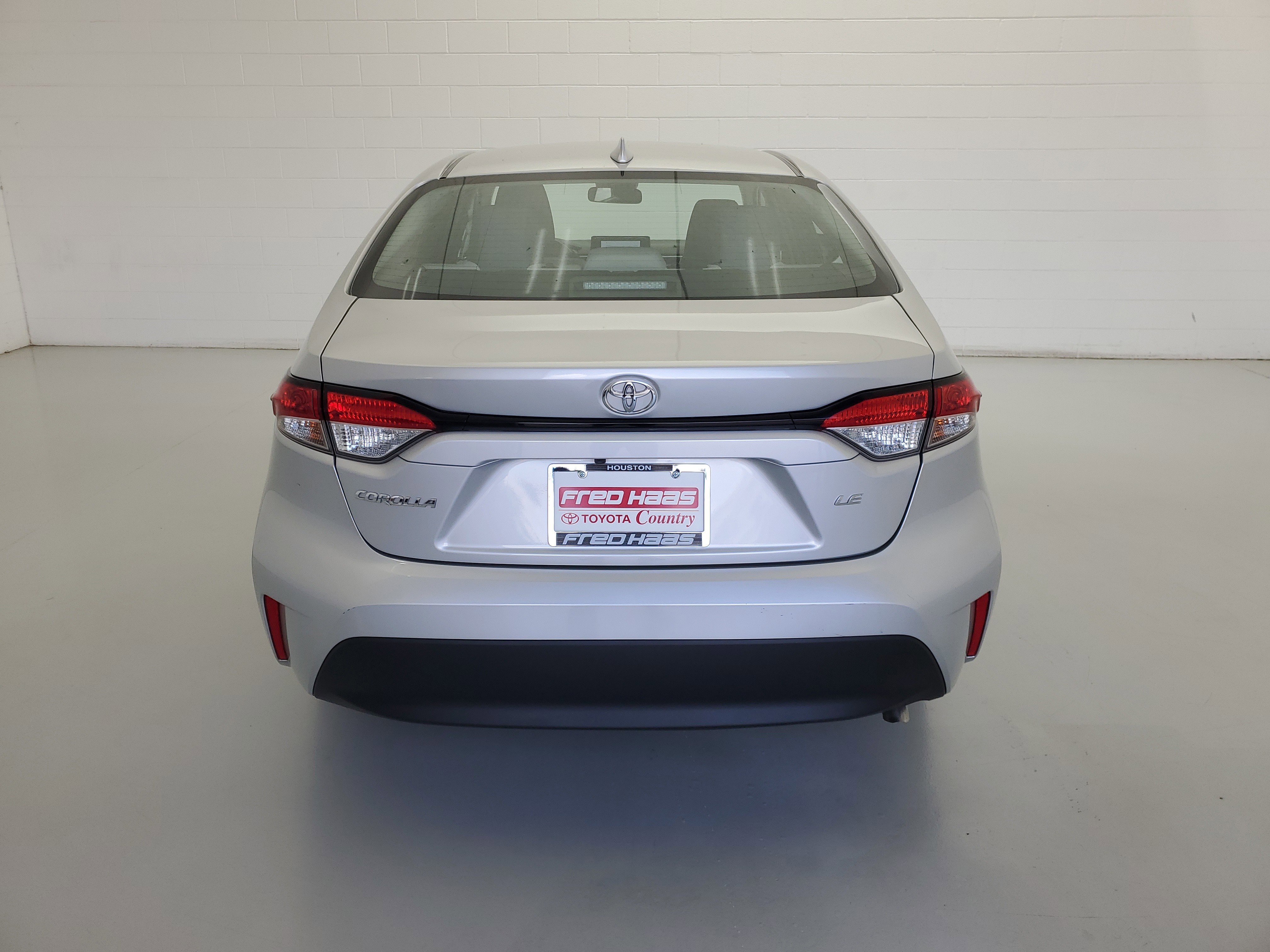 Used 2024 Classic Silver Metallic Toyota LE image 6