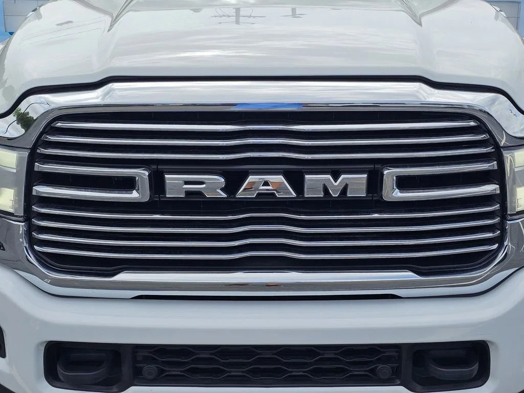 Used 2024  Ram Laramie image 3