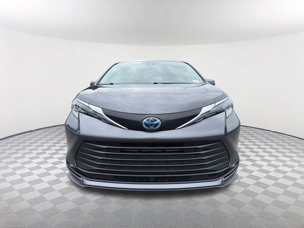 Used 2025 Gray Toyota XLE image 2