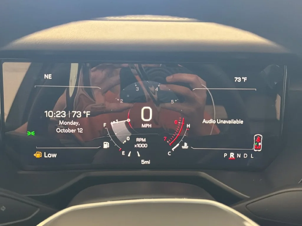 New 2027 Summit White GMC Elevation image 18