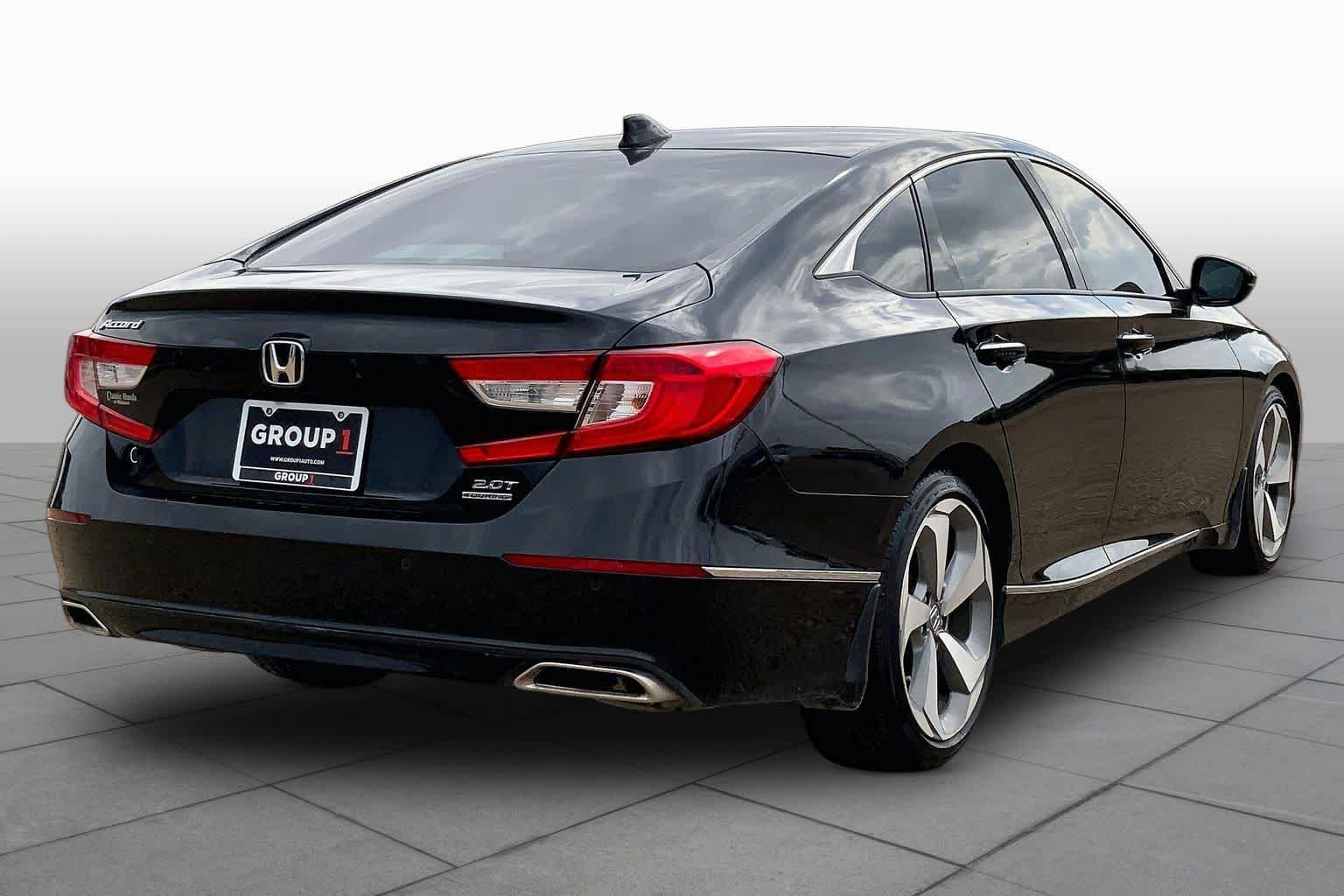 Used 2018 Crystal Black Pearl Honda Touring 2.0T image 12