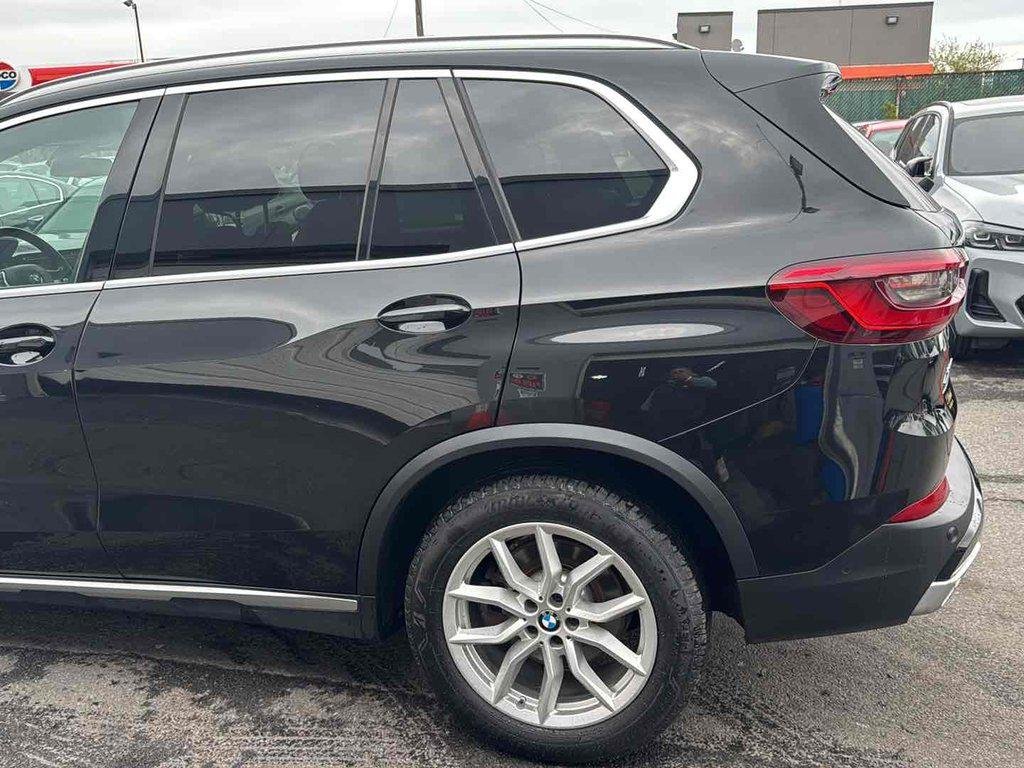 Used 2019 Black Sapphire Metallic BMW xDrive40i image 7