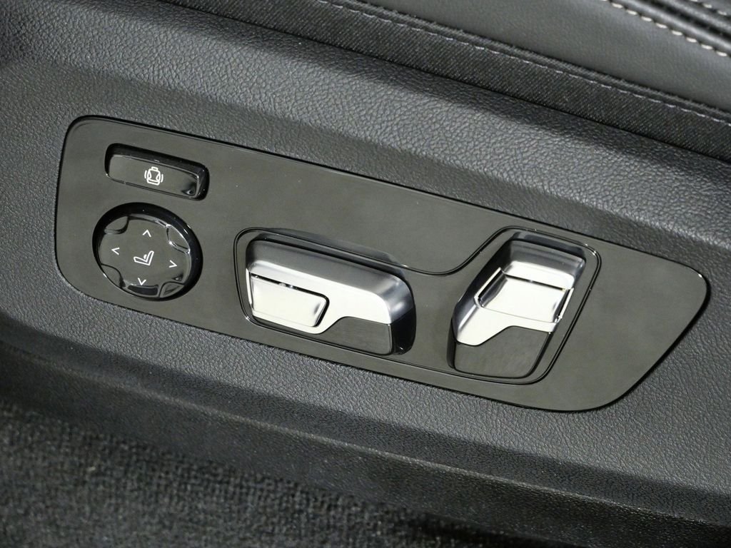 2026 BMW X5 M60i - Photo 39