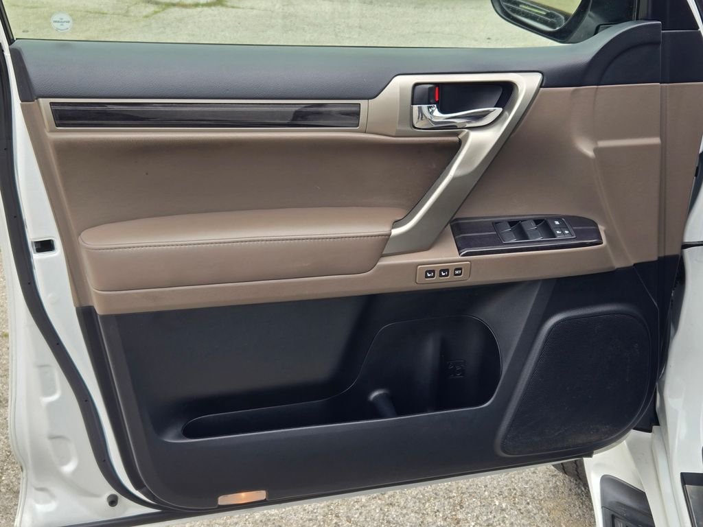2020 Lexus GX PREMIUM - Photo 31