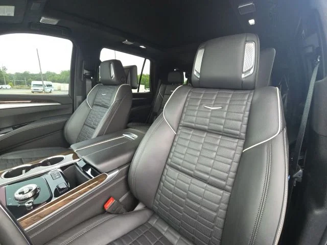 Used 2025 Black Cadillac Sport Platinum image 24