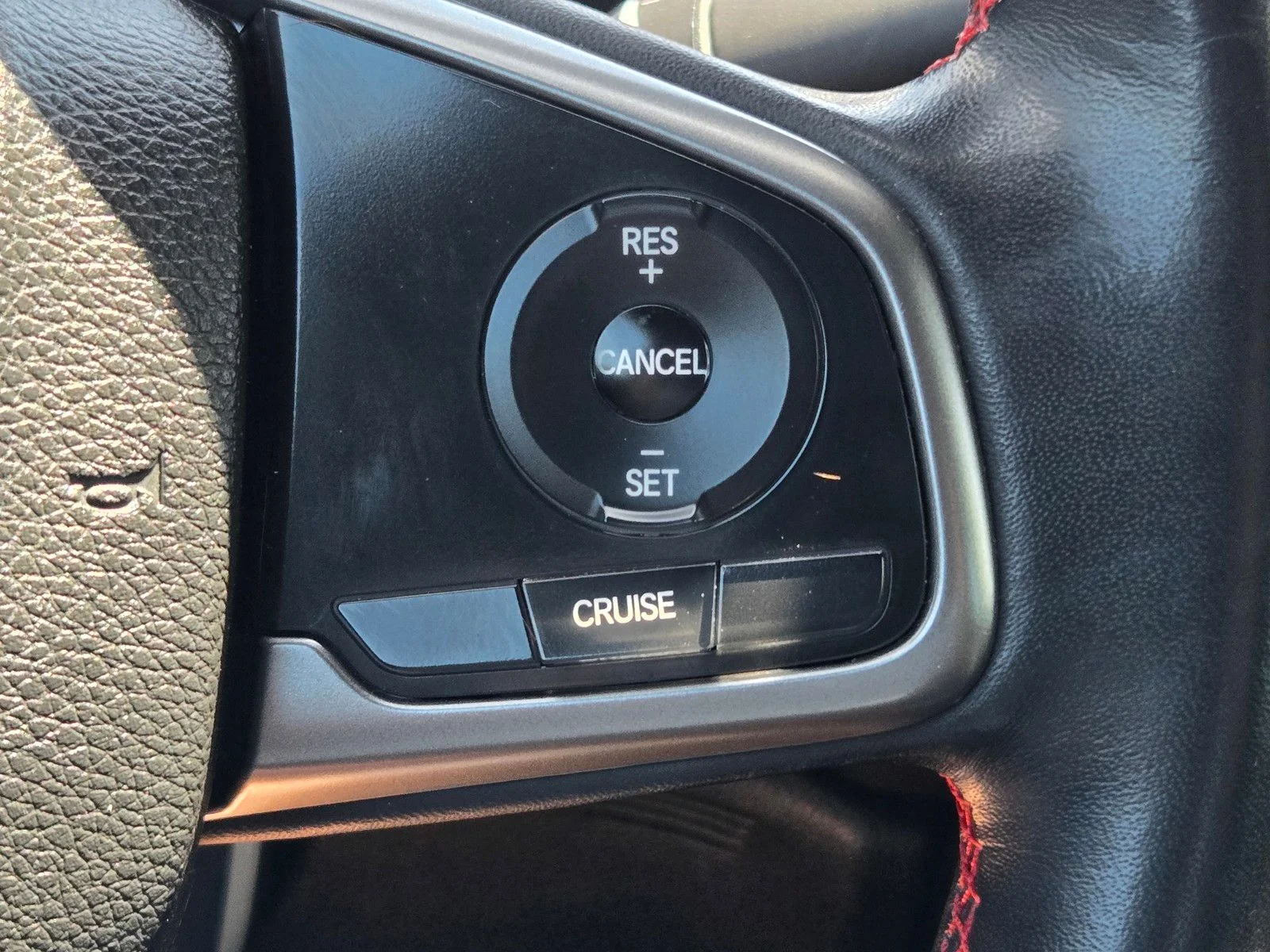 Used 2018 Crystal Black Pearl Honda Si image 31