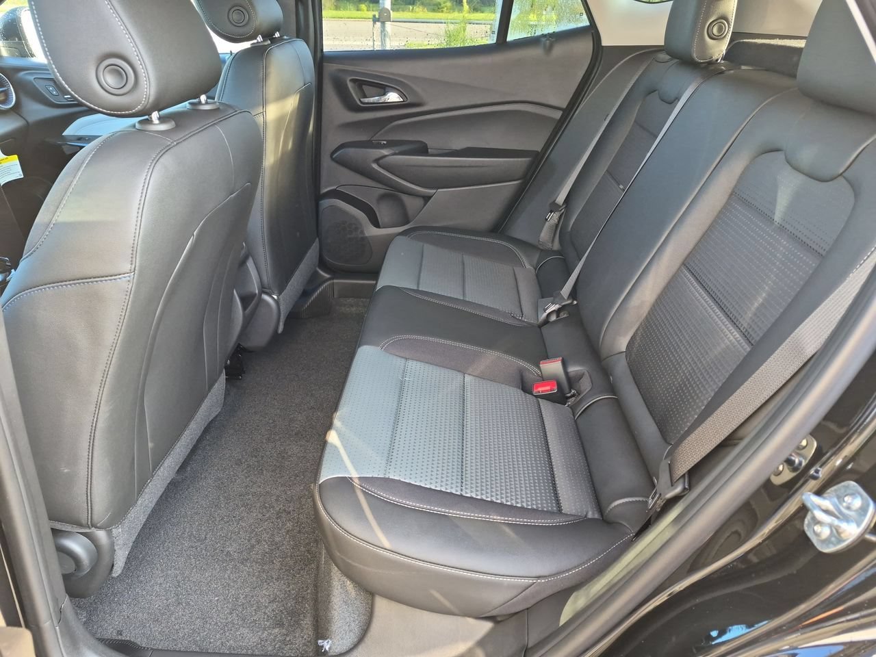 New 2026 Mosaic Black Metallic Chevrolet LT image 22