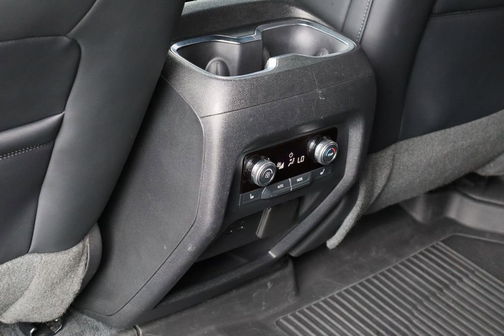 2024 GMC Acadia Denali - Photo 22