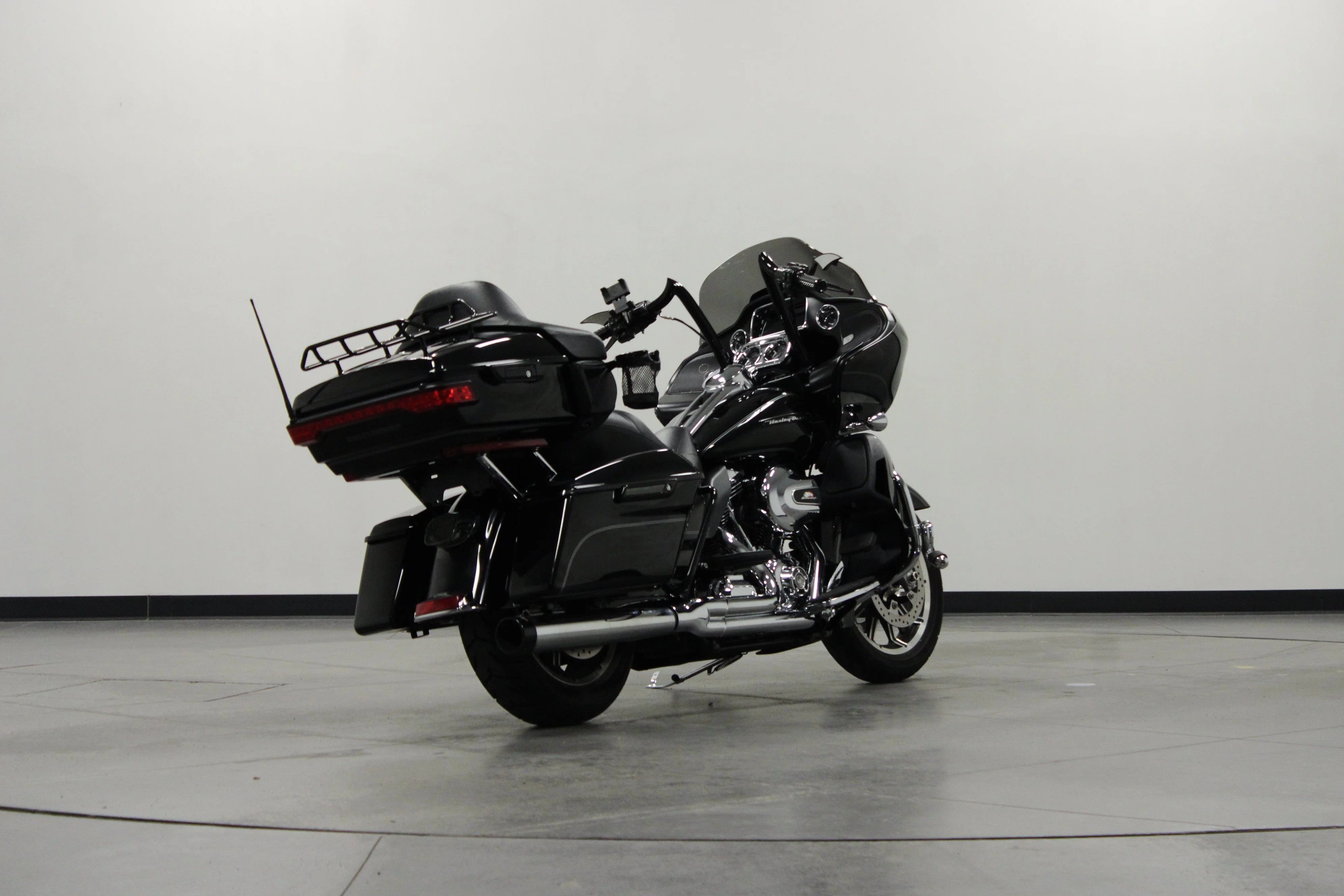 Used 2016 Black Harley-Davidson  image 4