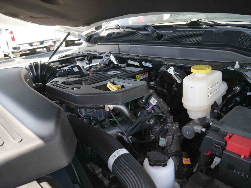 New 2026 Bright White Clearcoat RAM TRADESMAN image 19
