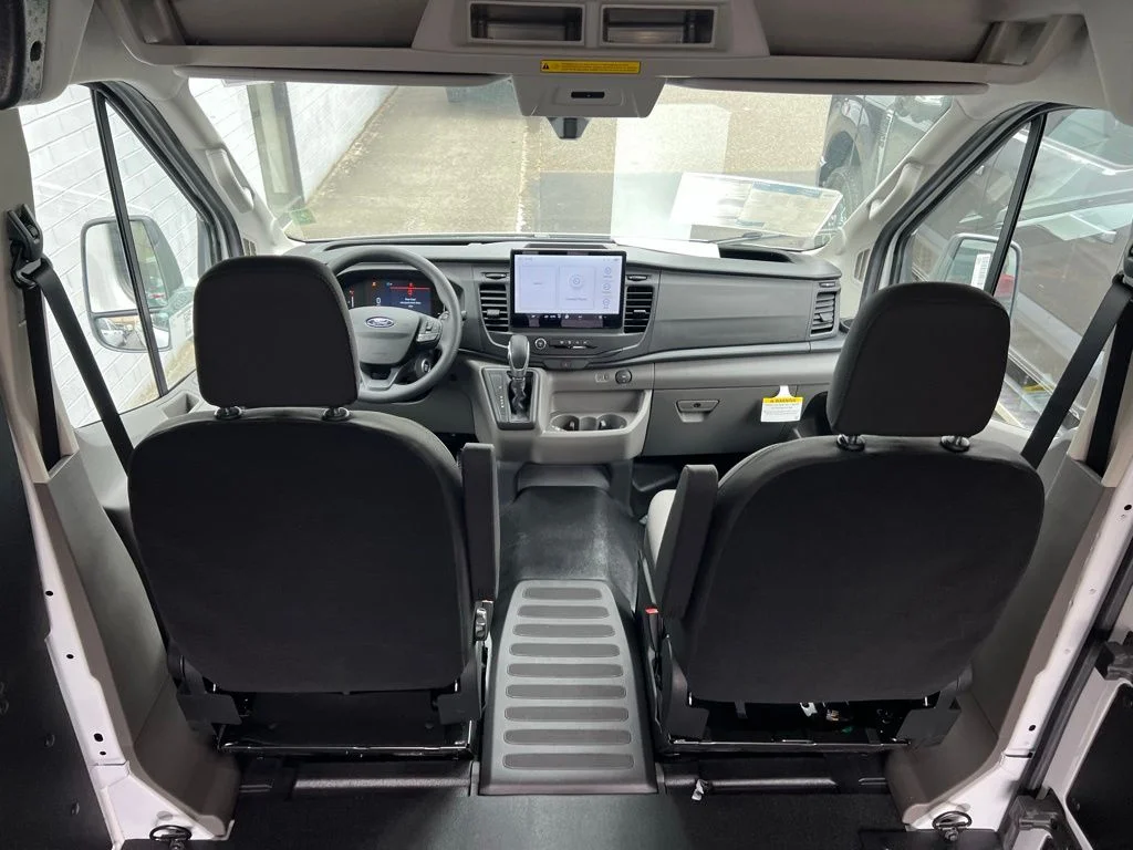 New 2026 Oxford White Ford Cargo Van image 19