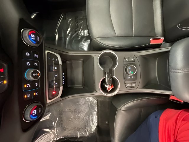 Used 2024 Volcanic Red Tintcoat GMC SLT image 21