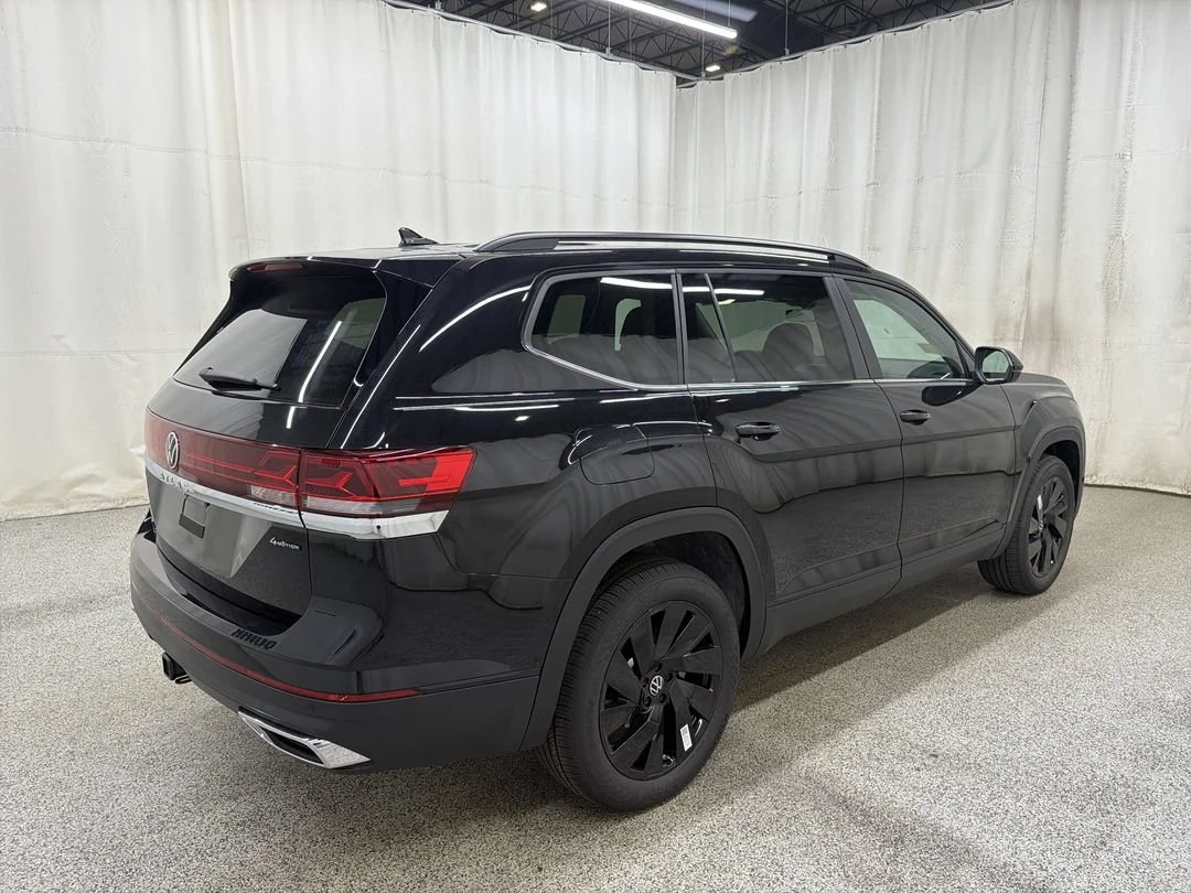 New 2026 Deep Black Pearl Volkswagen 2.0T SE w/Technology image 8