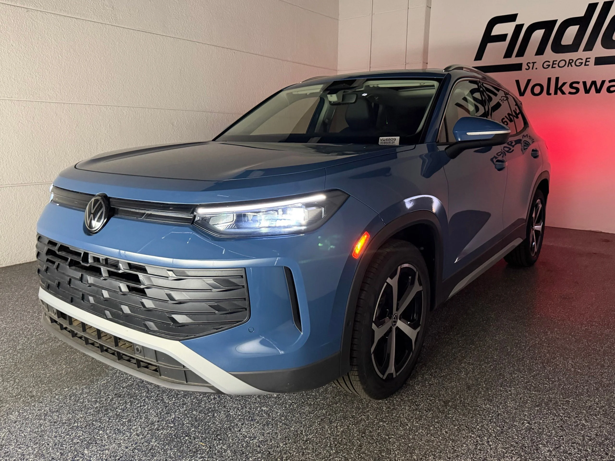 New 2026 Blue Volkswagen SE image 49