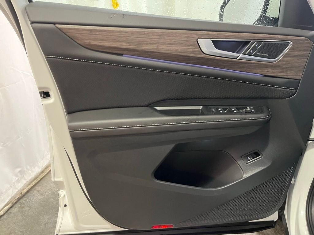 New 2026 White/off-white Volkswagen 2.0T SEL Premium R-Line image 9