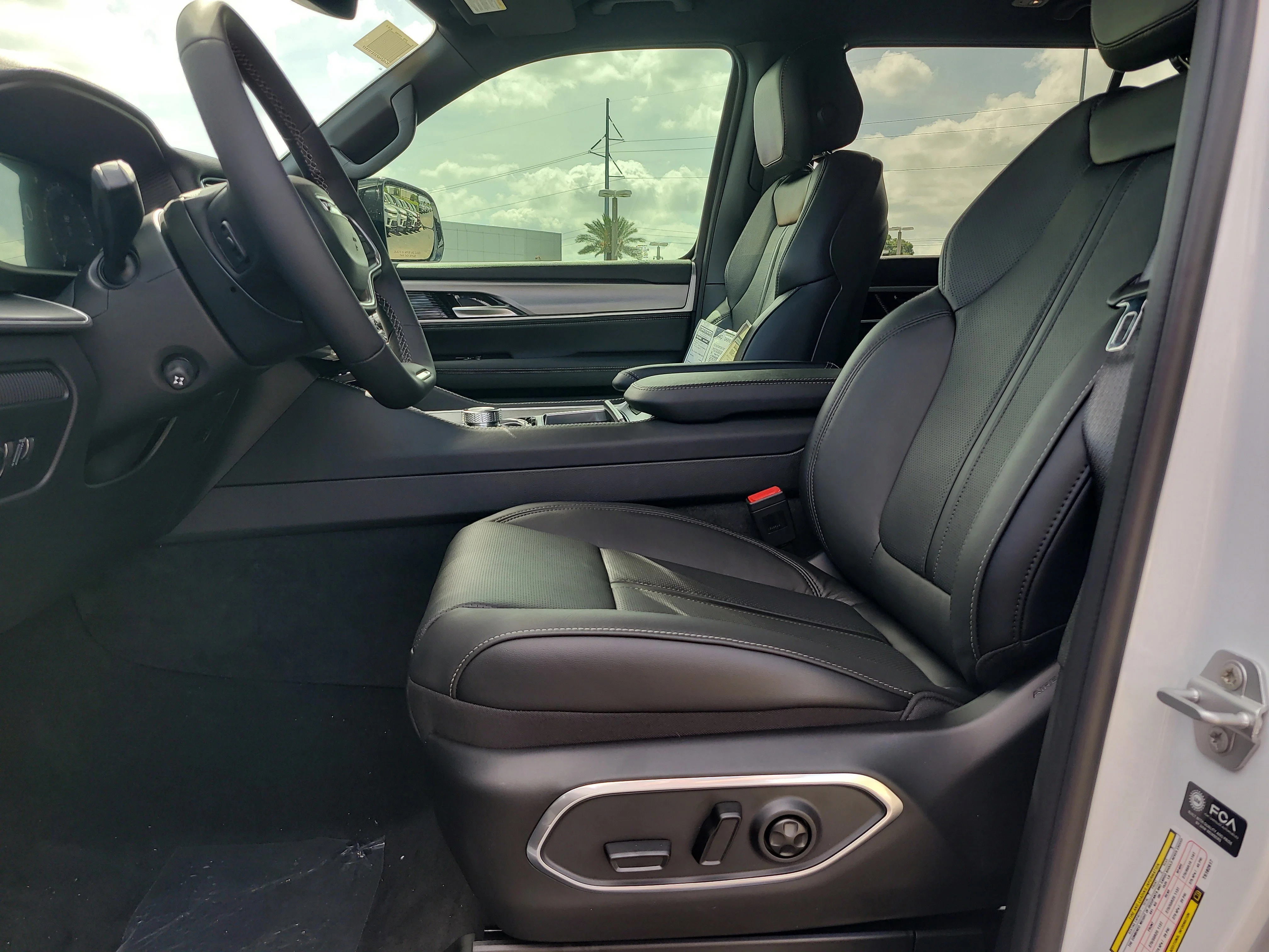 New 2026 Bright White Clearcoat Jeep  image 15