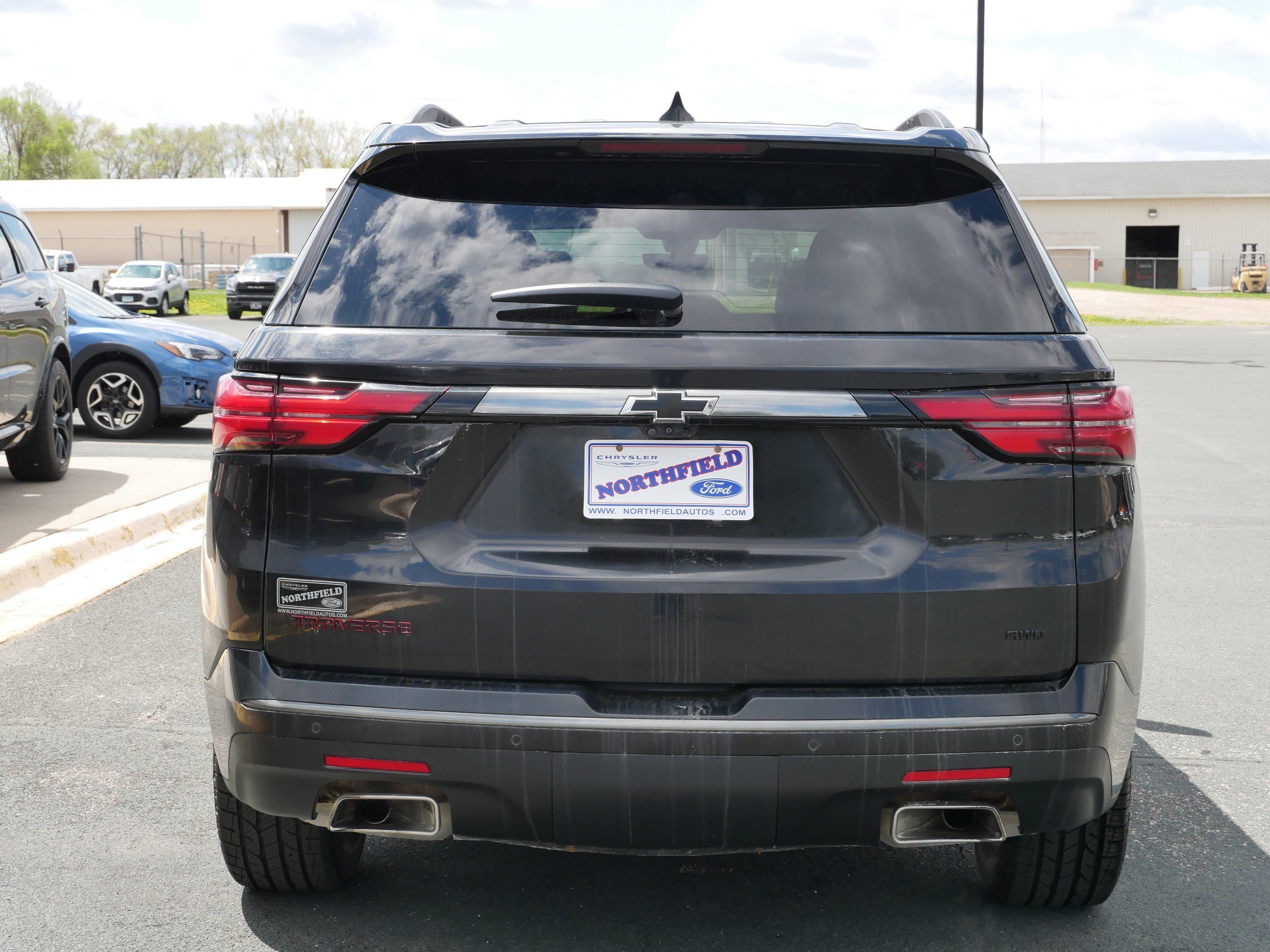 View vehicle photo 7