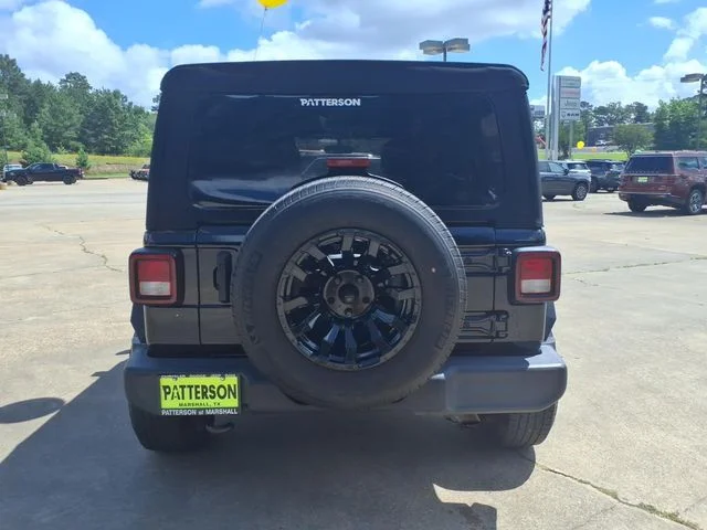 Used 2023 Black Jeep Sport S image 3