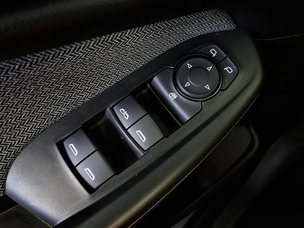 Used 2025 Gray Chevrolet LT image 25