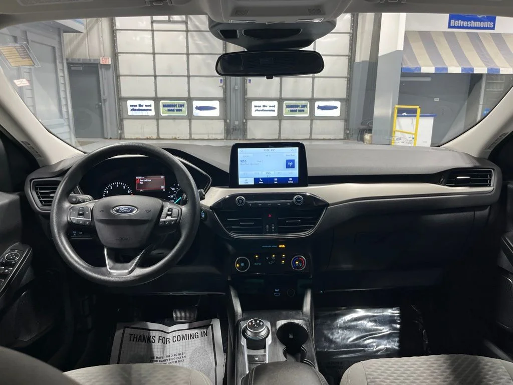 Used 2022 Gray Metallic Ford SE image 30