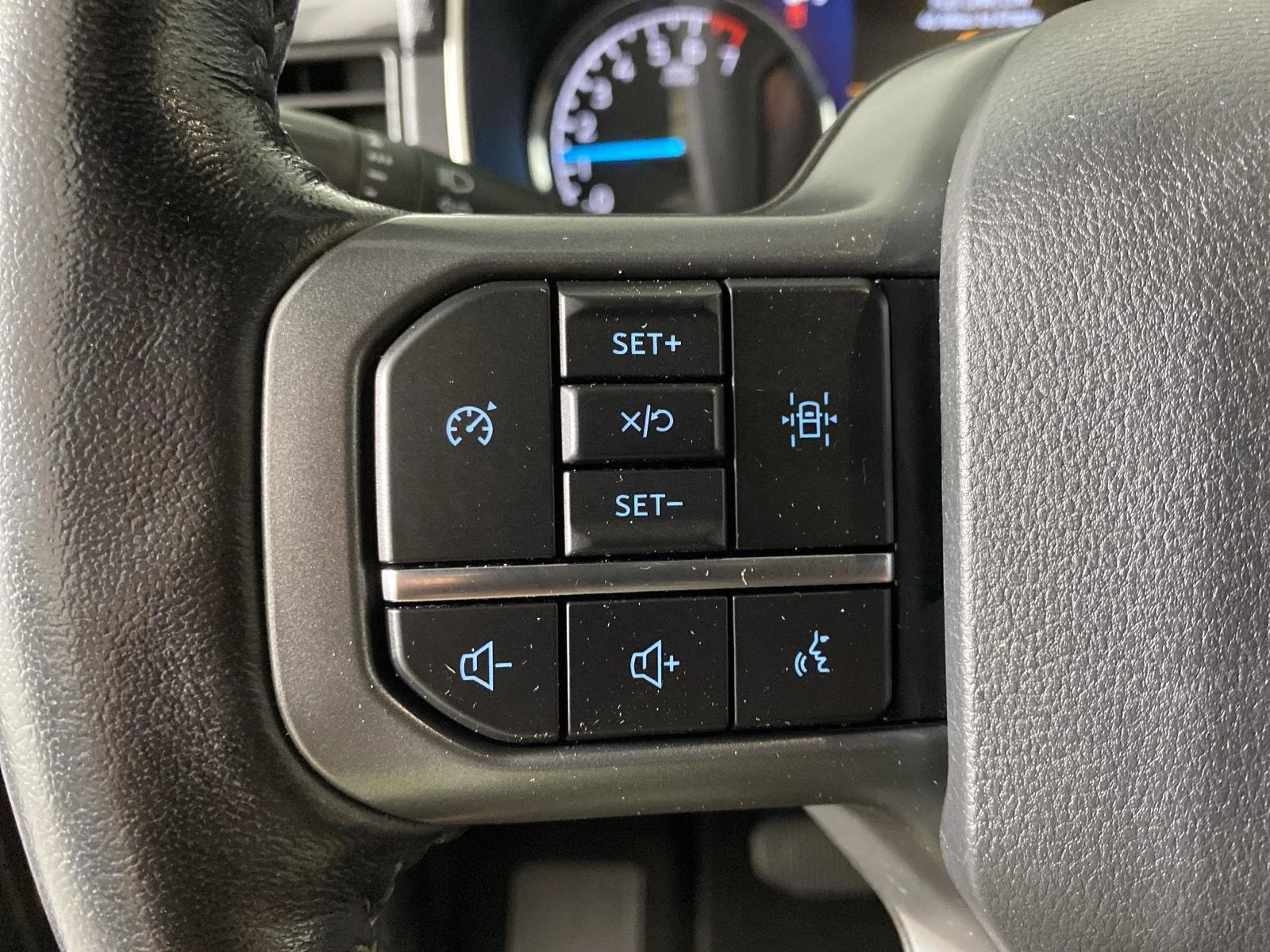 Used 2022 Agate Black Ford XLT image 18