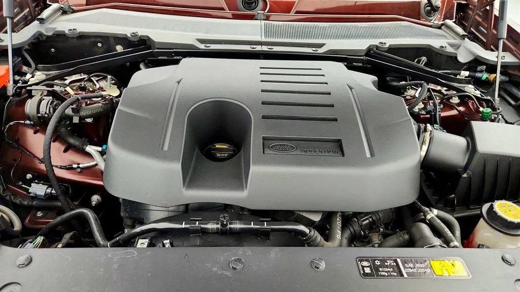 2023 Land Rover Defender SE - Photo 28