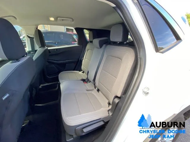 Used 2022 White Ford SE image 19