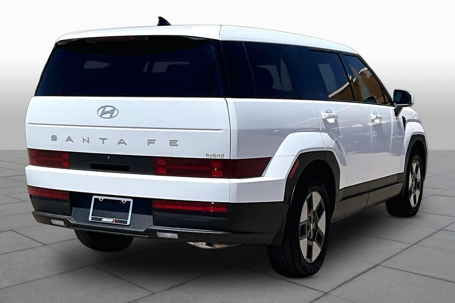 2026 Hyundai Santa Fe SE - Photo 13