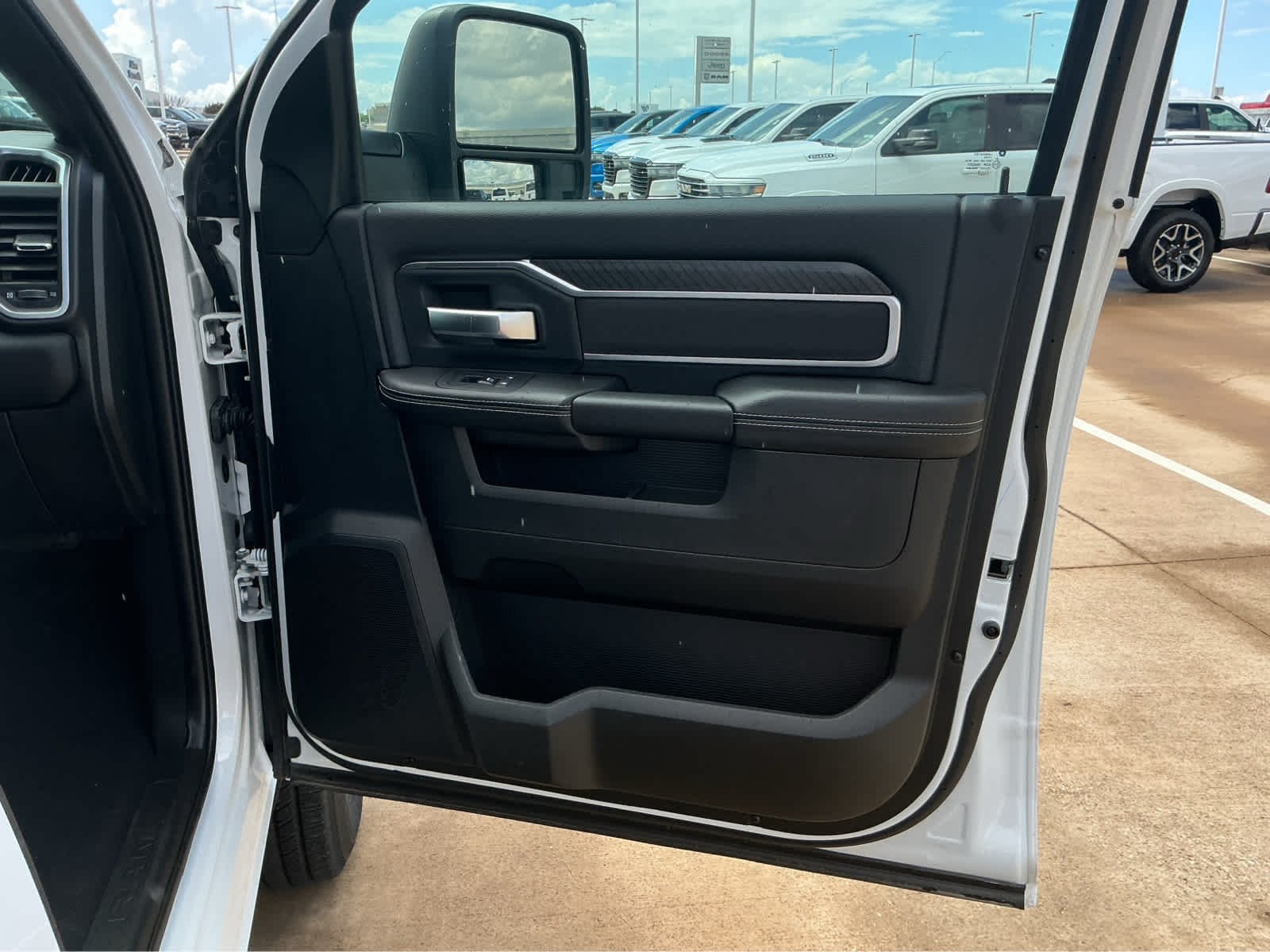 New 2026 Bright White Clear-Coat Exterior Paint RAM Lone Star image 24