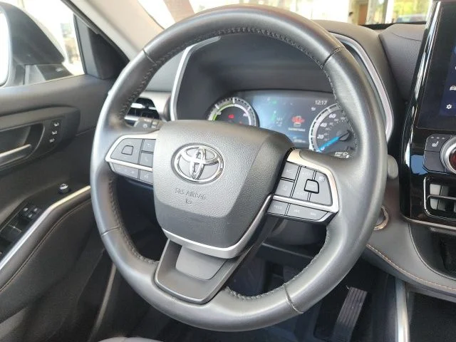 Used 2023 Beige Toyota Bronze Edition image 23